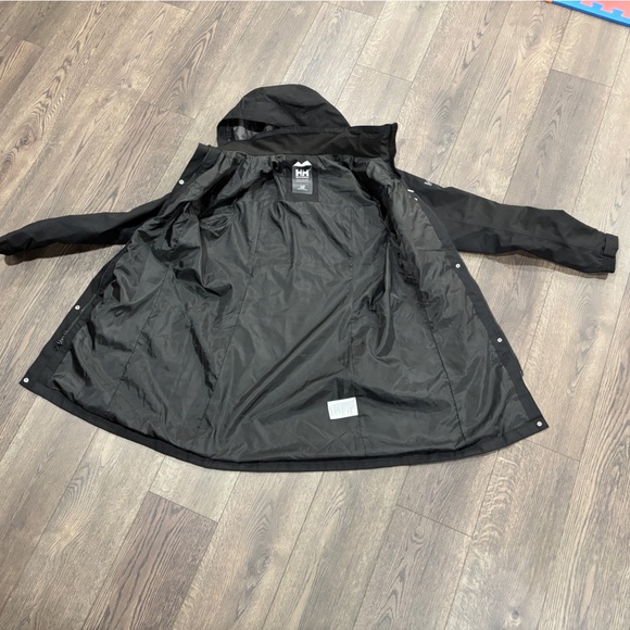 Helly Hansen Women’s Black Raincoat, Size Large - Picture 2 of 6